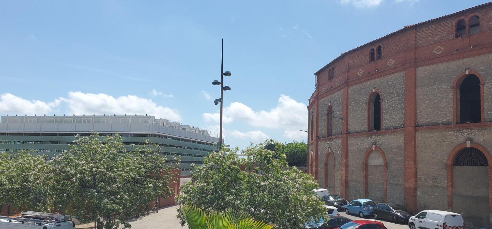Les Arenes Wi-Fi Climatisation Jardin Netflix 10 Mn Coeur De Ville Beziers Exterior photo